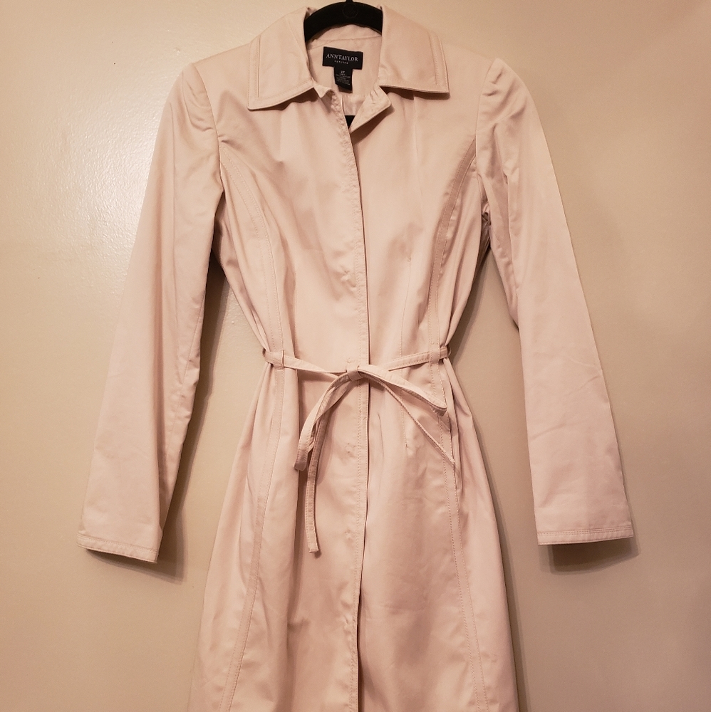 Ann Taylor Trenchcoat
